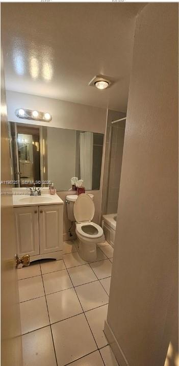 LAKES OF INVERRARY CONDO - Residential Lease