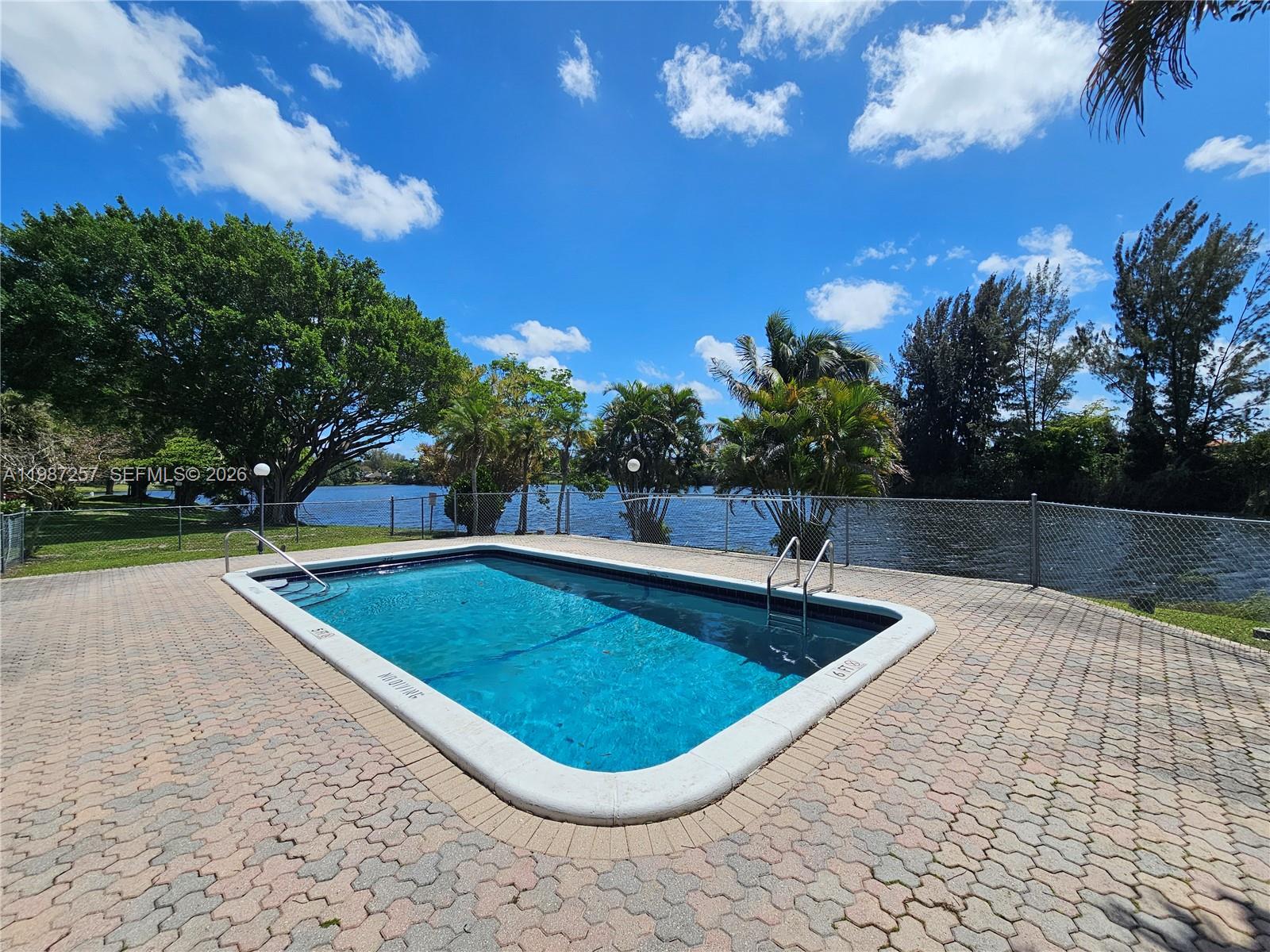 LAKES OF INVERRARY CONDO - Residential Lease