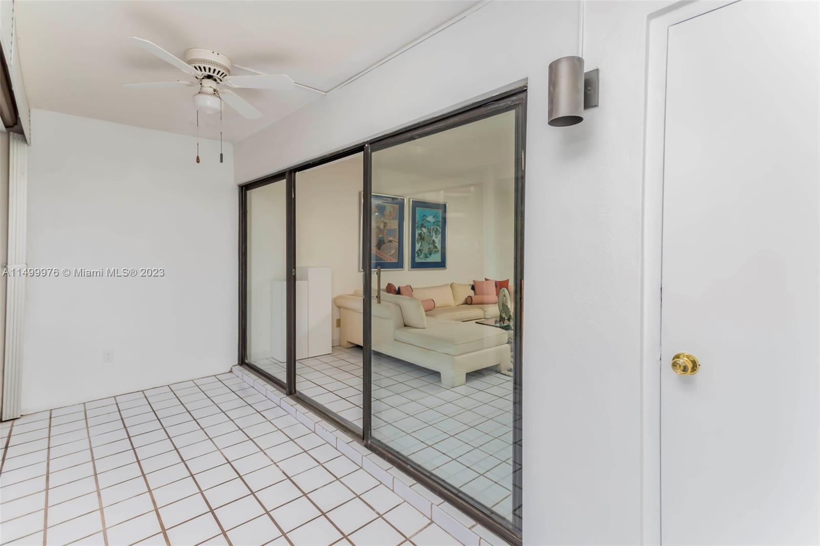 BUILDING SEVEN OF RACQUET - Residential