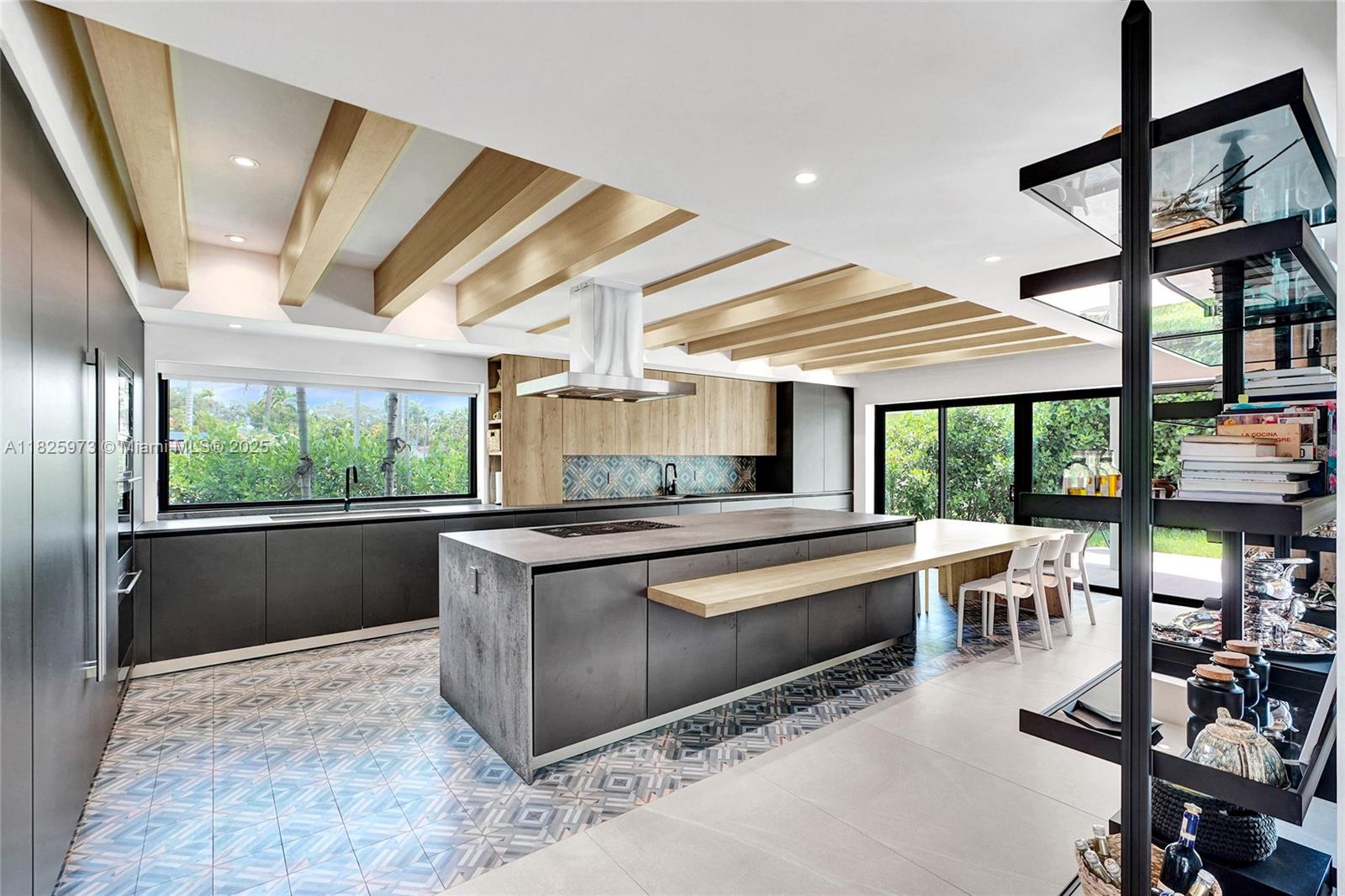 SKY LAKE - Residential