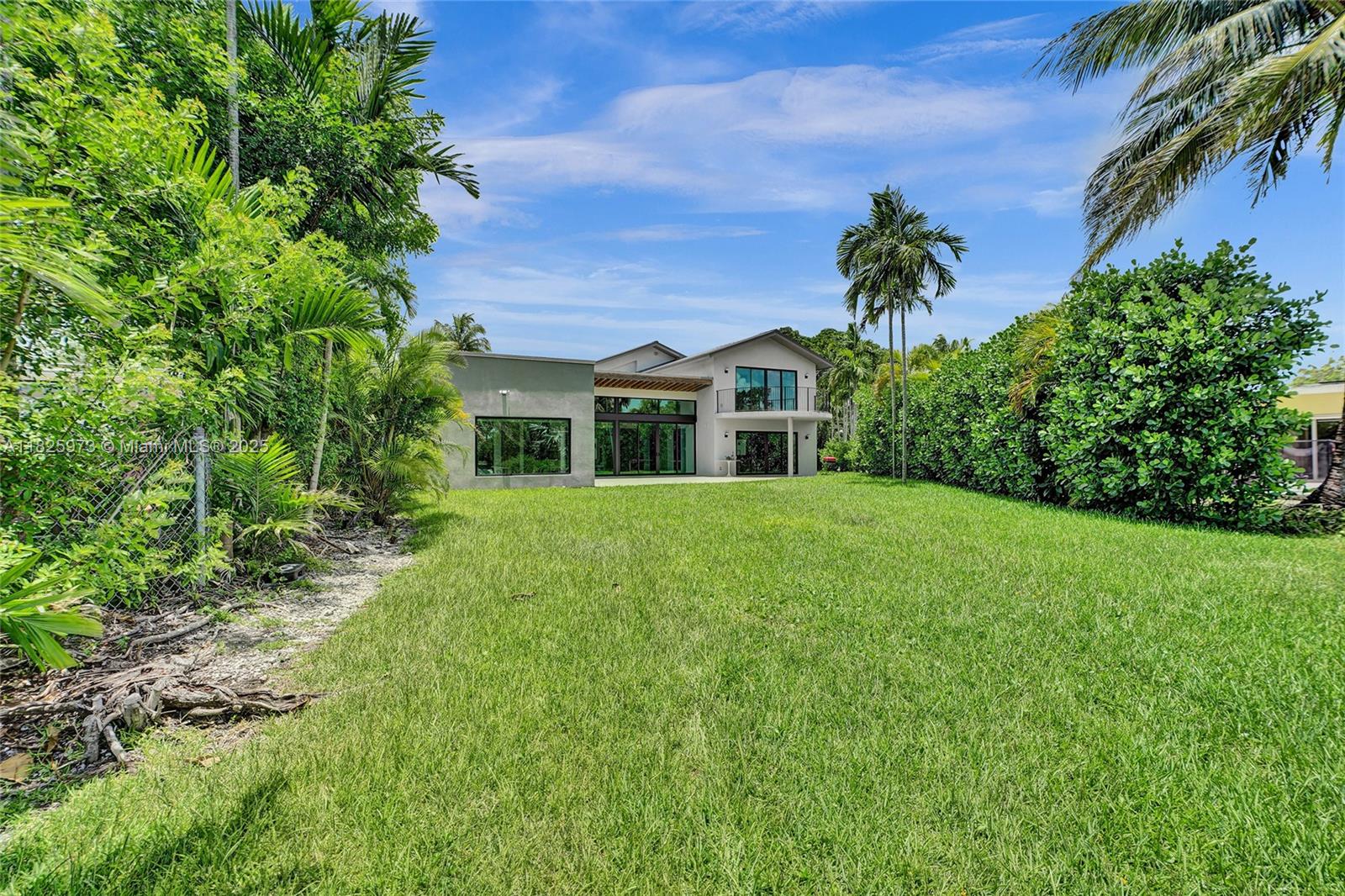SKY LAKE - Residential