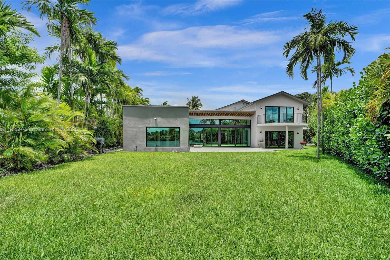 SKY LAKE - Residential