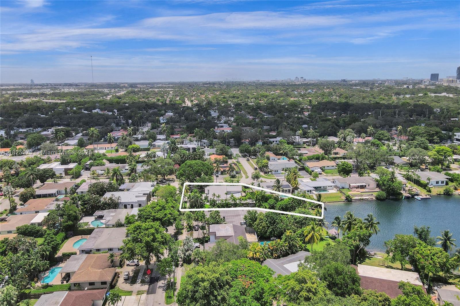 SKY LAKE - Residential