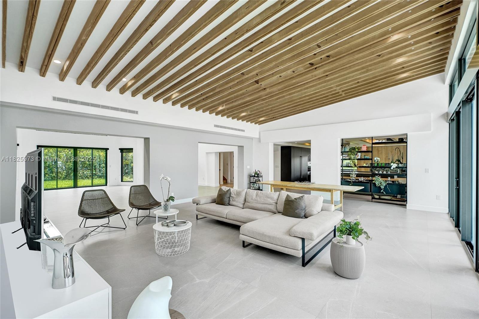 SKY LAKE - Residential