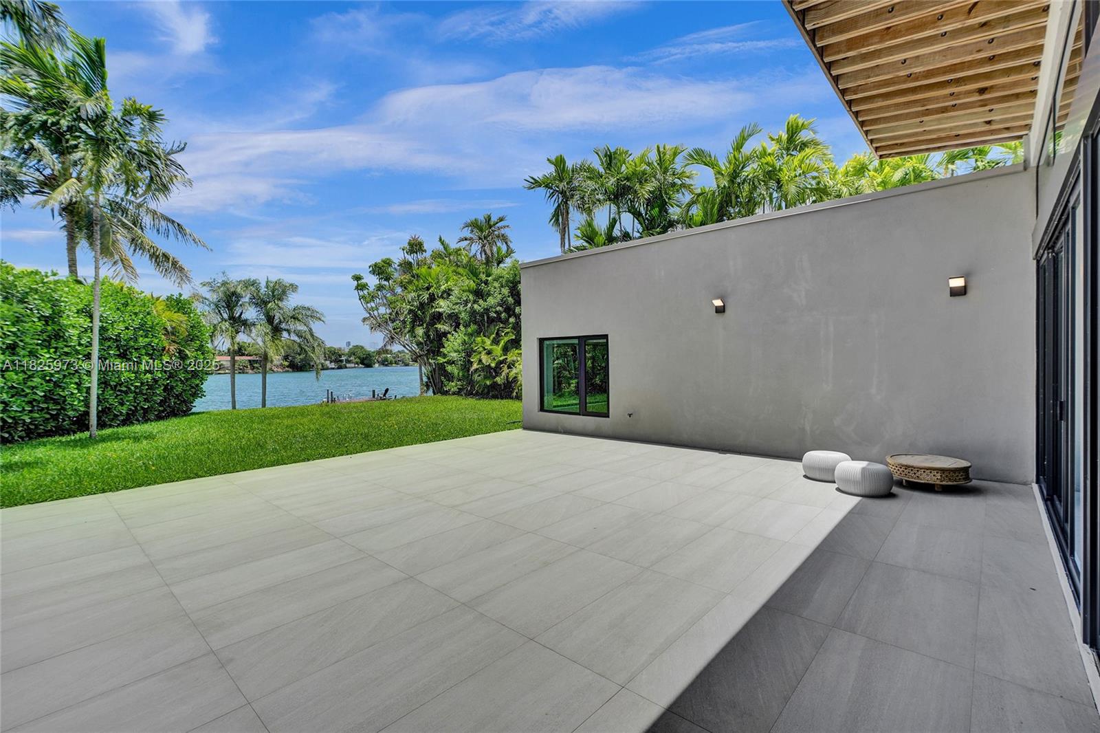 SKY LAKE - Residential