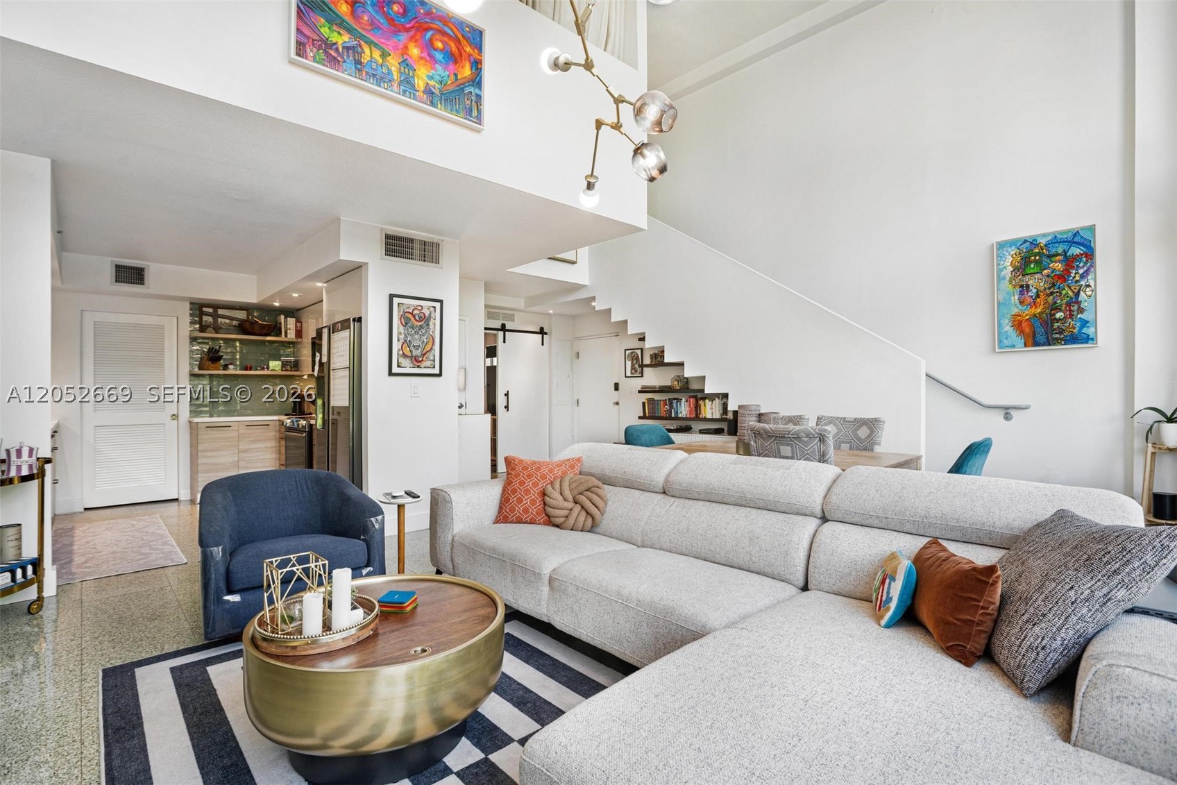 ABSOLUT CONDO - Residential