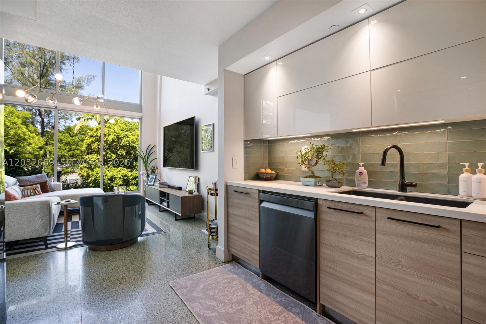 ABSOLUT CONDO - Residential