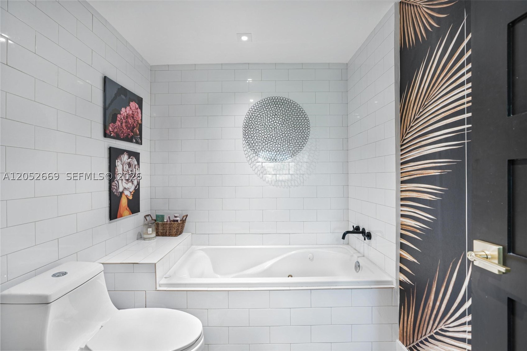 ABSOLUT CONDO - Residential