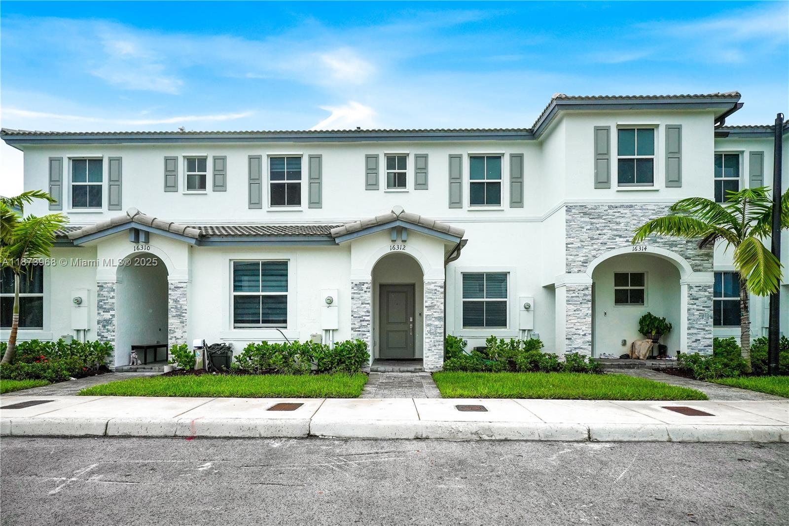 LOWEST PRICE IN THE AREA! Step into this modern 3-bedroom, 3-bath townhome built in 2023 at the highly desirable Cedar Pointe community. Designed with comfort and style in mind, the spacious open layout is perfect for today’s lifestyle. Located in the heart of Homestead, you’ll enjoy easy access to schools, shopping, dining, Schnebly’s Winery, Black Point Marina, and the Homestead-Miami Speedway. The community offers a clubhouse, sparkling pool, and children’s tot lot, creating the ideal environment for gatherings. This move-in ready home combines modern living with unbeatable value, offering an excellent opportunity. Don’t miss your chance to own this beautiful townhome in one of Homestead’s most convenient and growing areas!