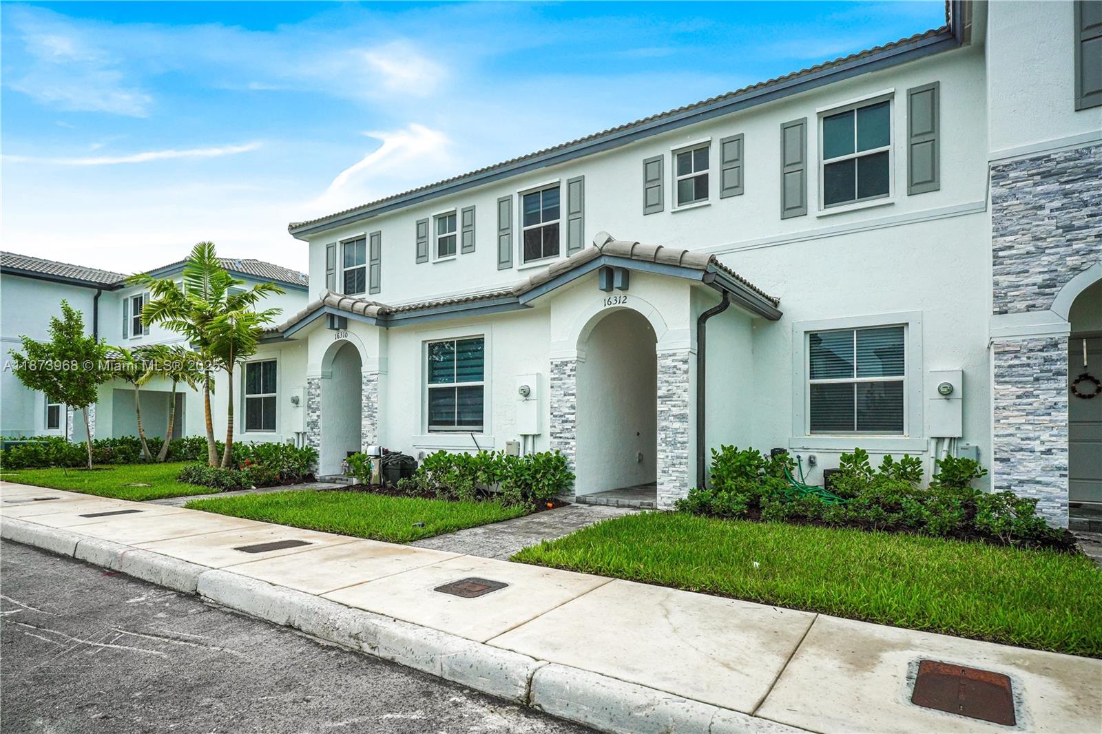 PARADISE PINES - Residential