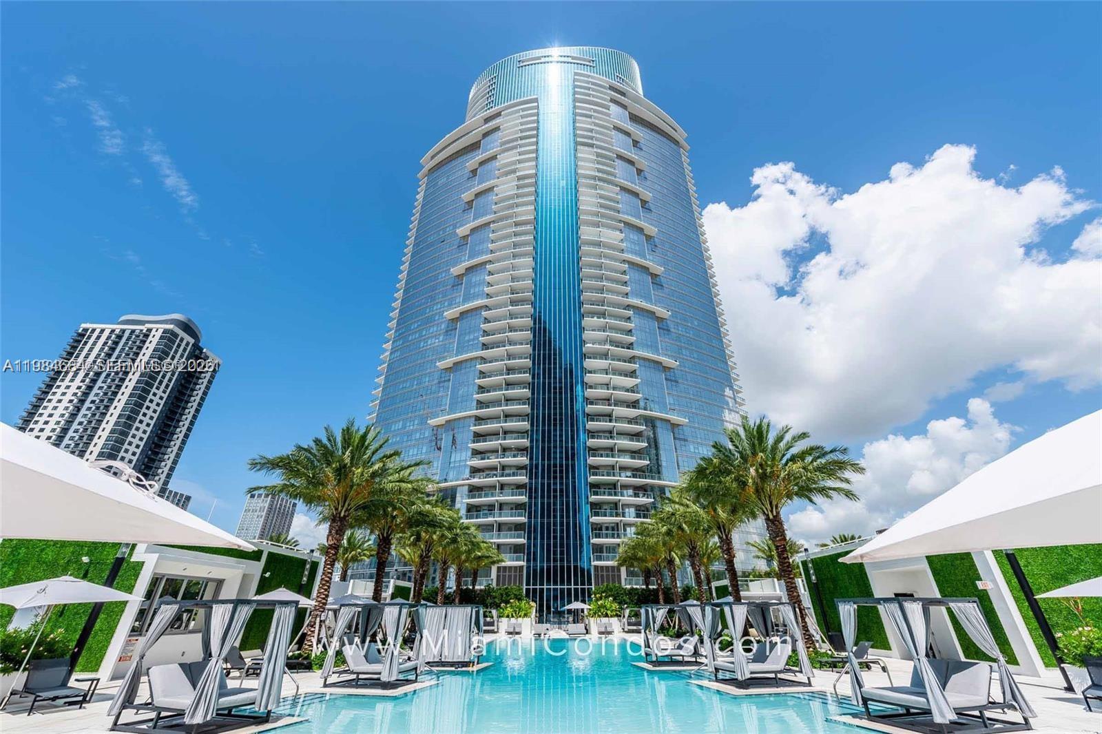PARAMOUNT MIAMI WORLD - Residential