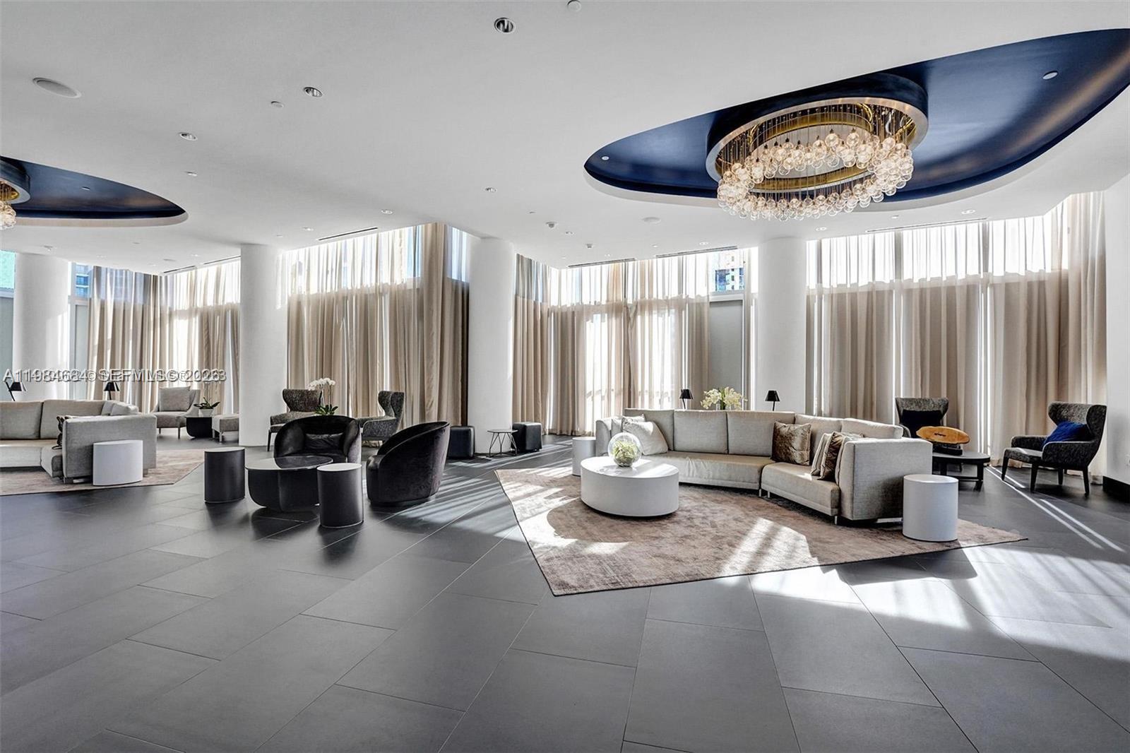 PARAMOUNT MIAMI WORLD - Residential