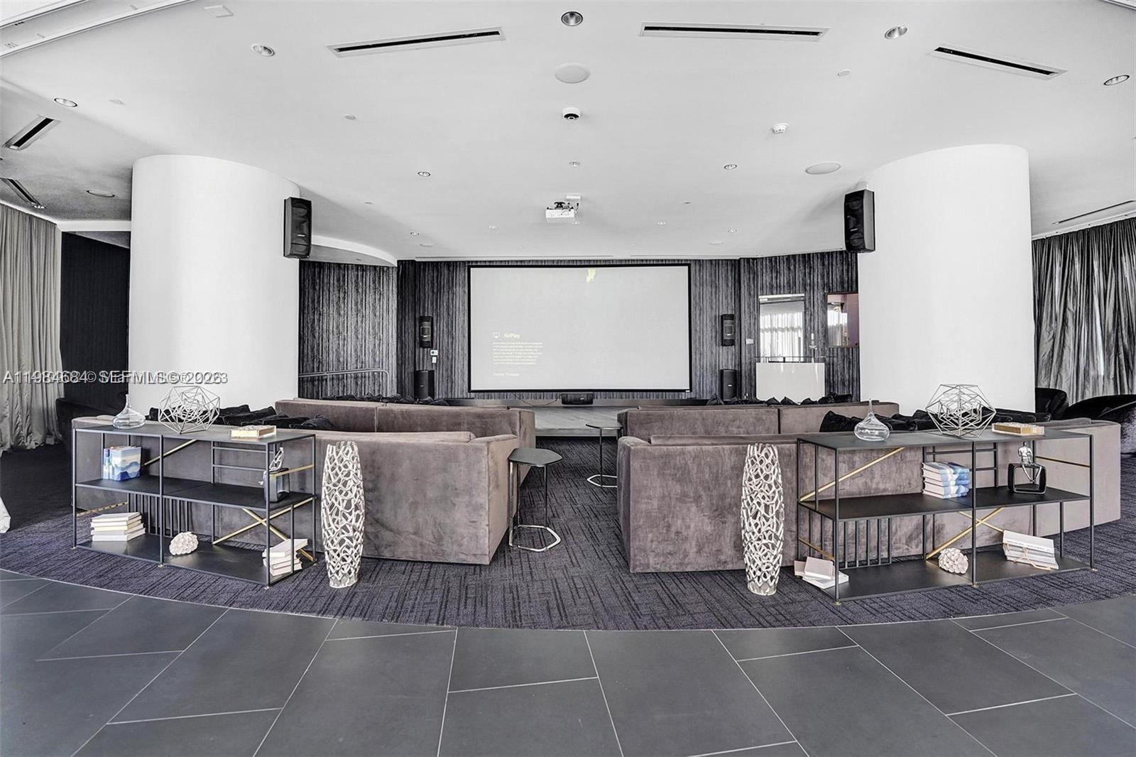 PARAMOUNT MIAMI WORLD - Residential