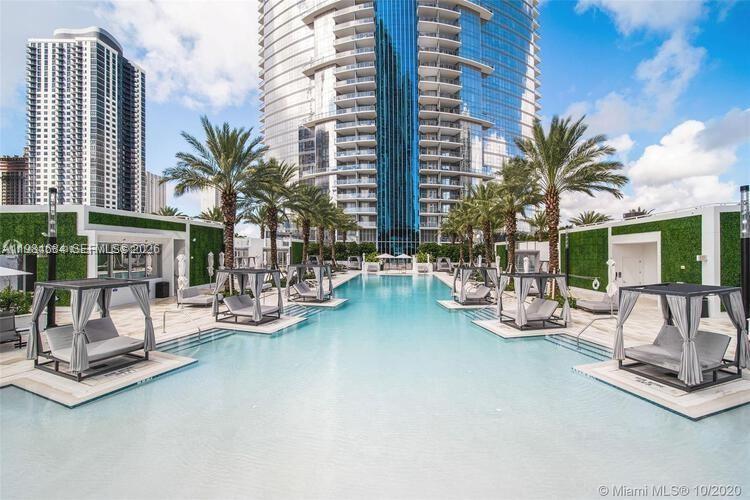 PARAMOUNT MIAMI WORLD - Residential