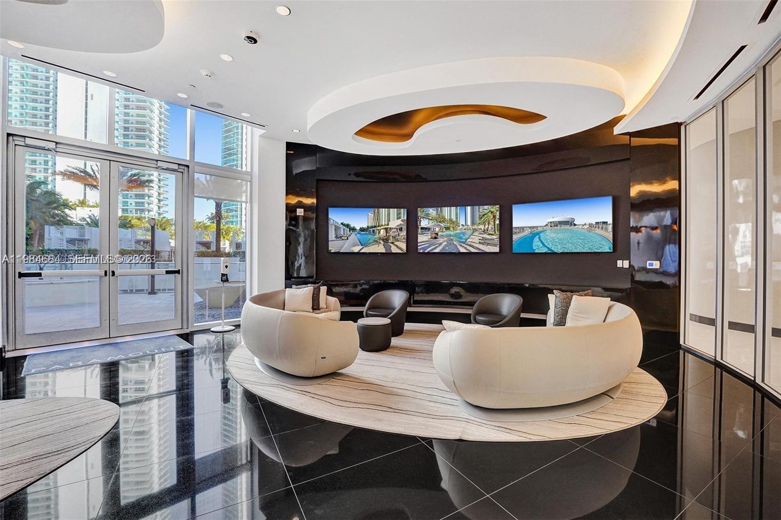 PARAMOUNT MIAMI WORLD - Residential
