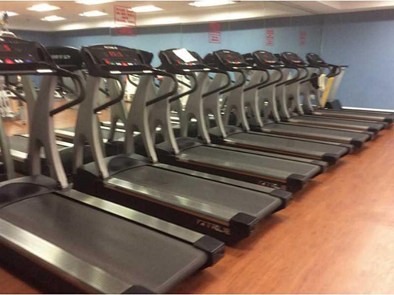 SUFFOLK AT CENTURY VILLAG - Residential Lease