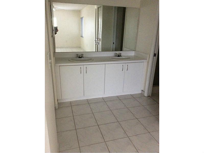 SUFFOLK AT CENTURY VILLAG - Residential Lease