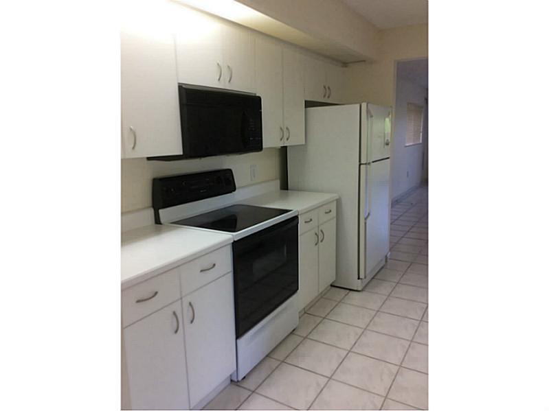 SUFFOLK AT CENTURY VILLAG - Residential Lease