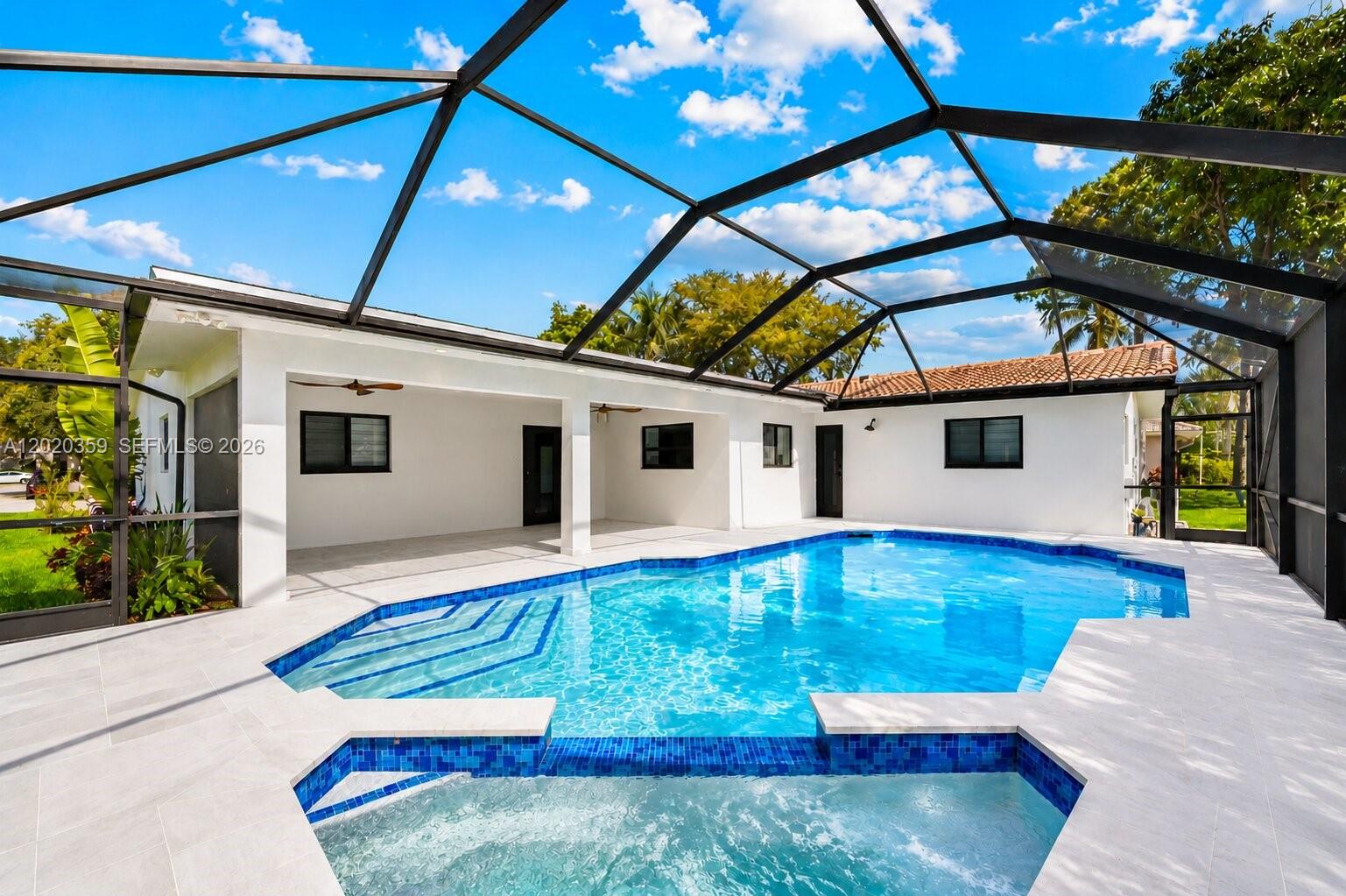 CORAL SPRINGS COUNTRY CLU - Residential
