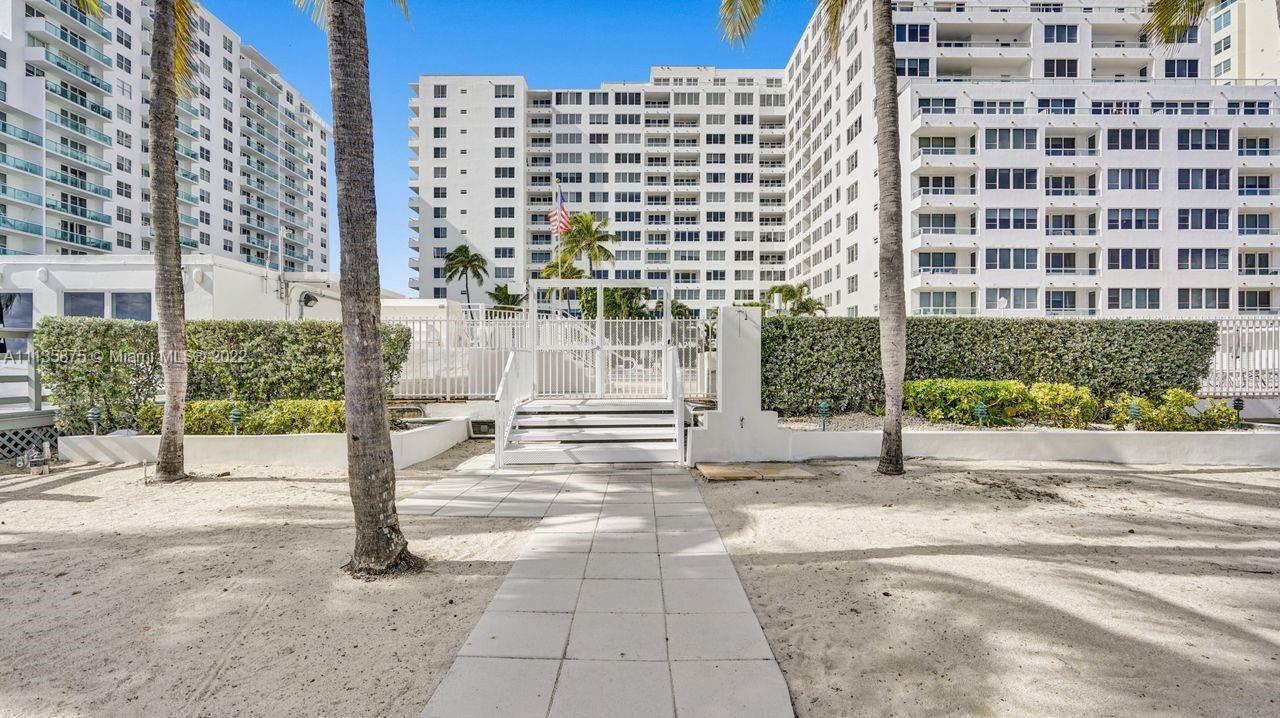 THE CARRIAGE CLUB NORTH C - Residential Lease