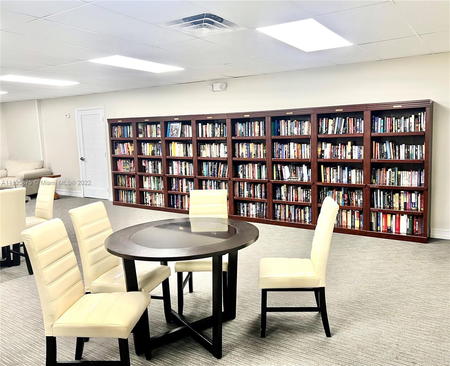 THE CARRIAGE CLUB NORTH C - Residential Lease