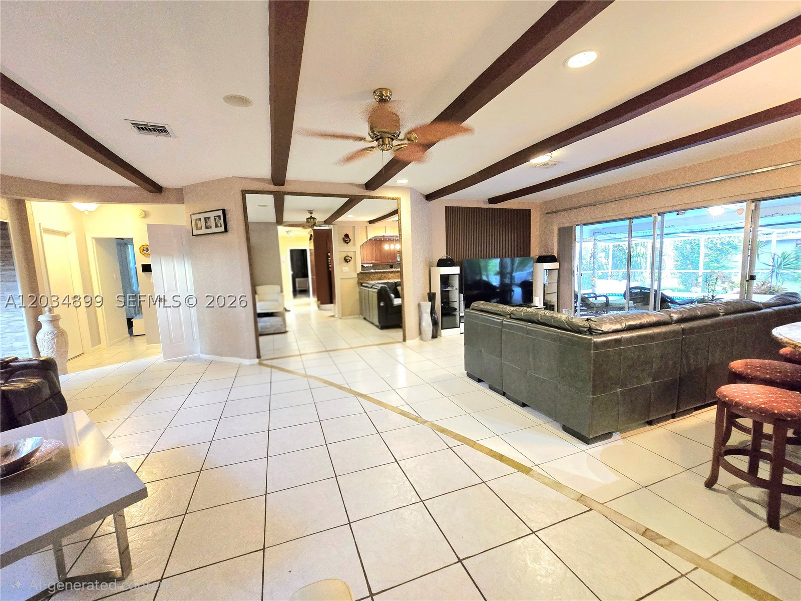 HOLLYWOOD LITTLE RANCHES - Residential