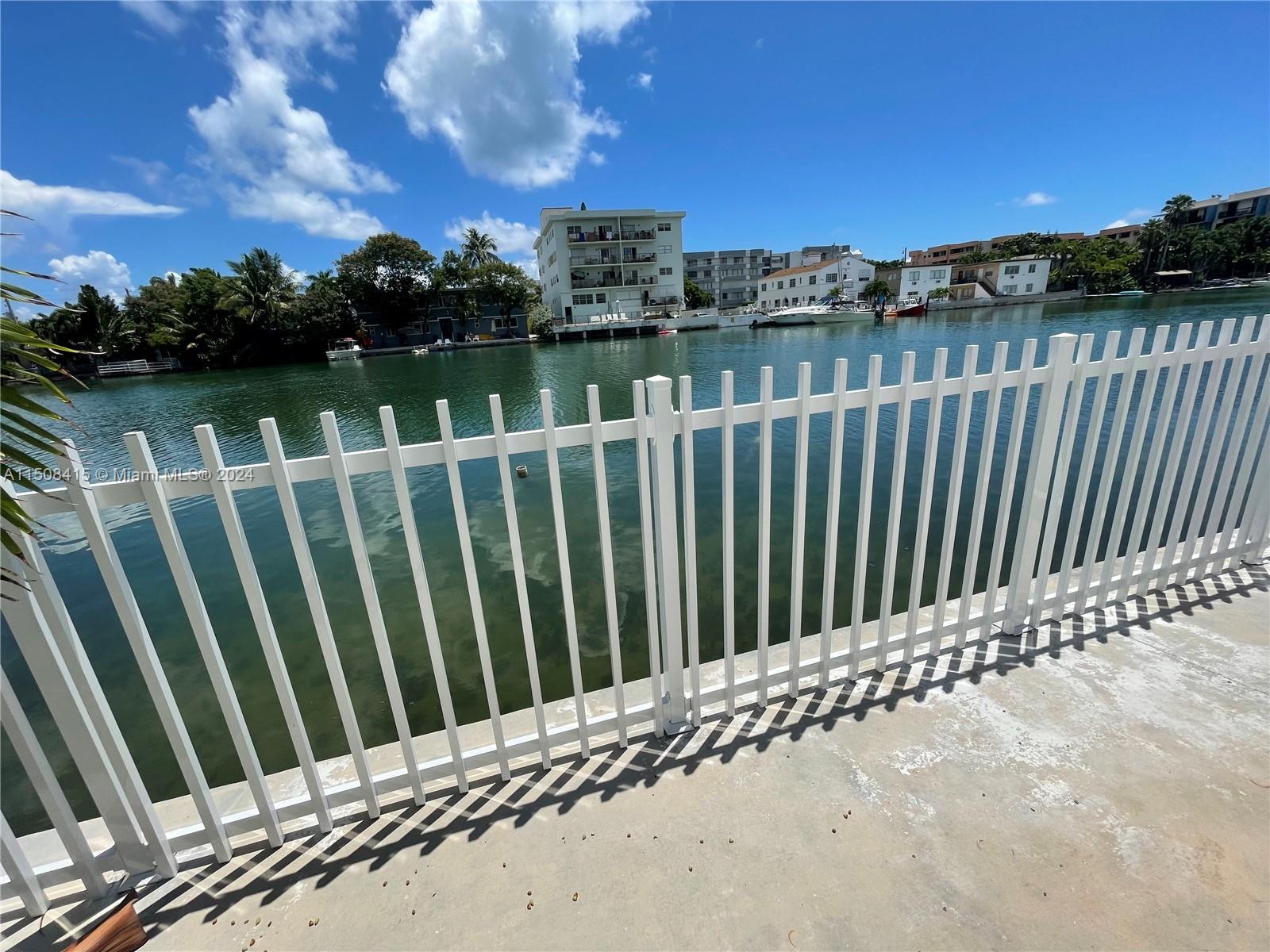 BISCAYNE BCH SUB - Residential Lease