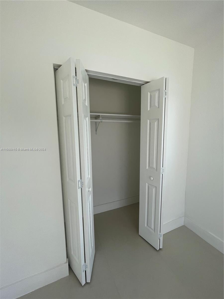 BISCAYNE BCH SUB - Residential Lease