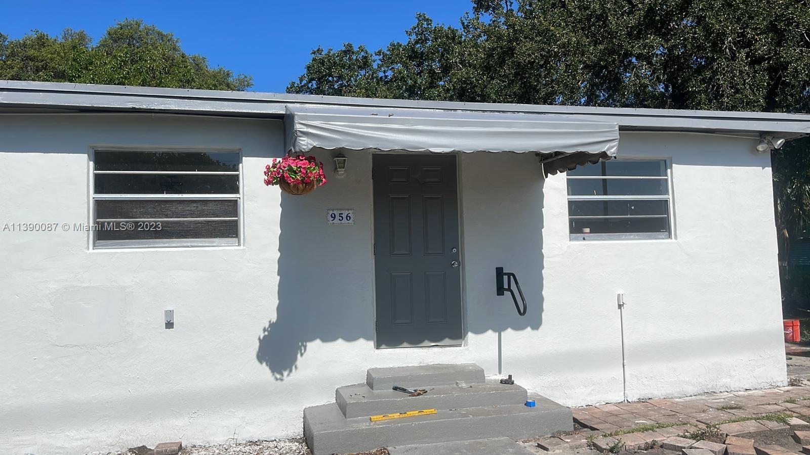 TAMIAMI CITY - Residential Lease