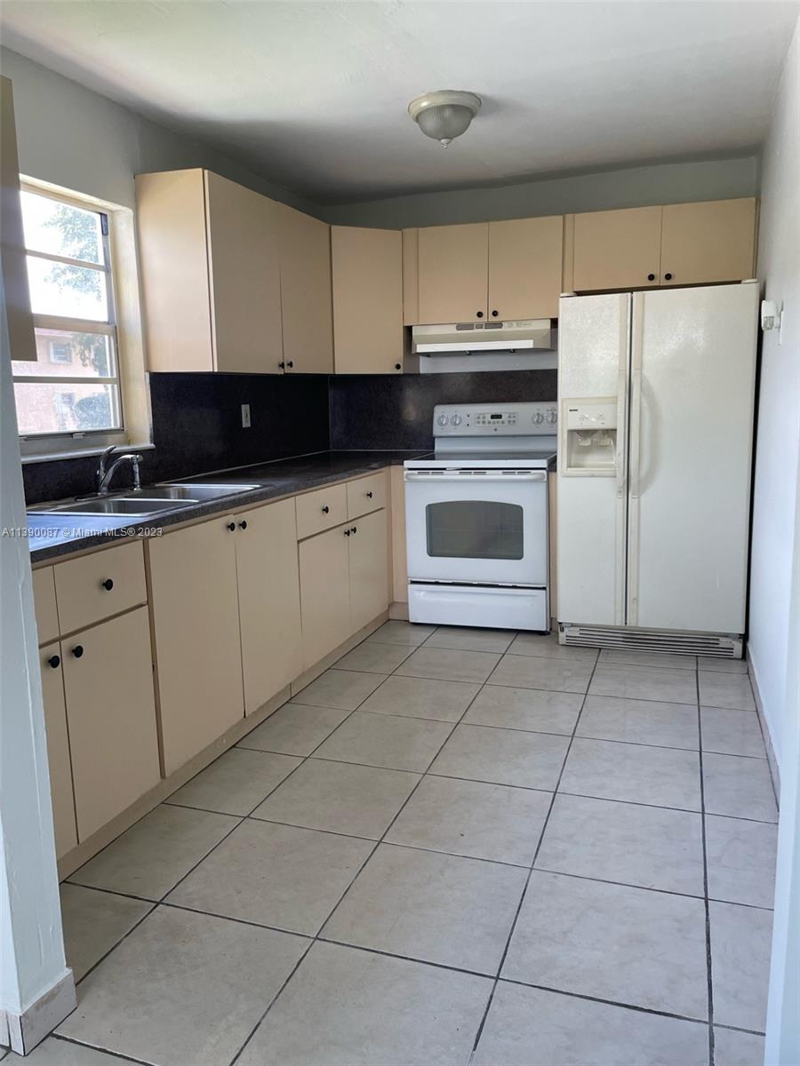 TAMIAMI CITY - Residential Lease