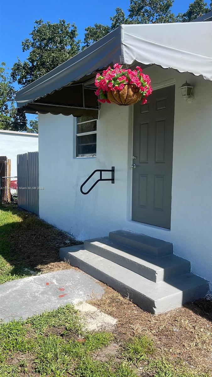 TAMIAMI CITY - Residential Lease