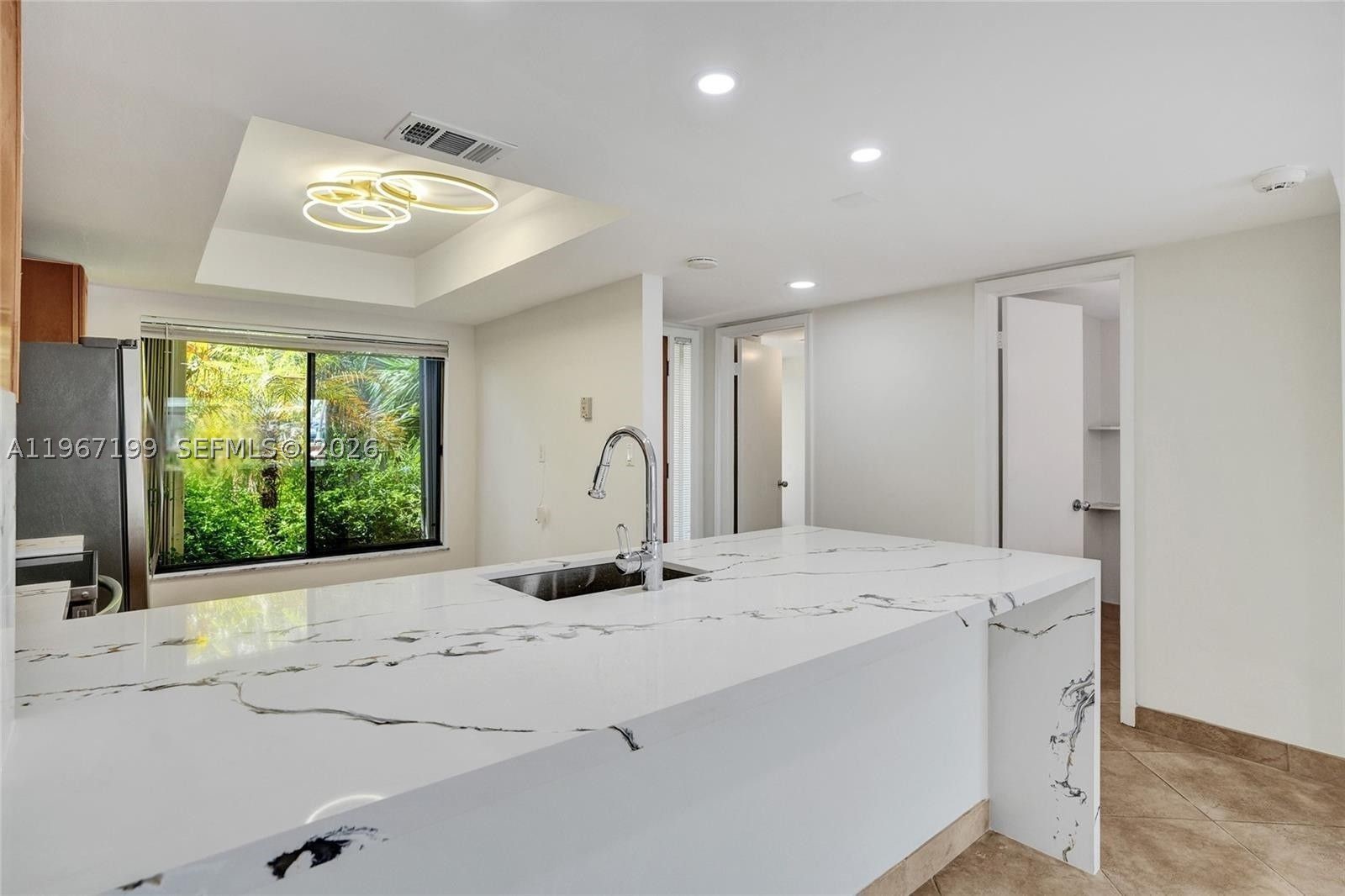 LAKEVIEW TOWNHOUSES CONDO - Residential