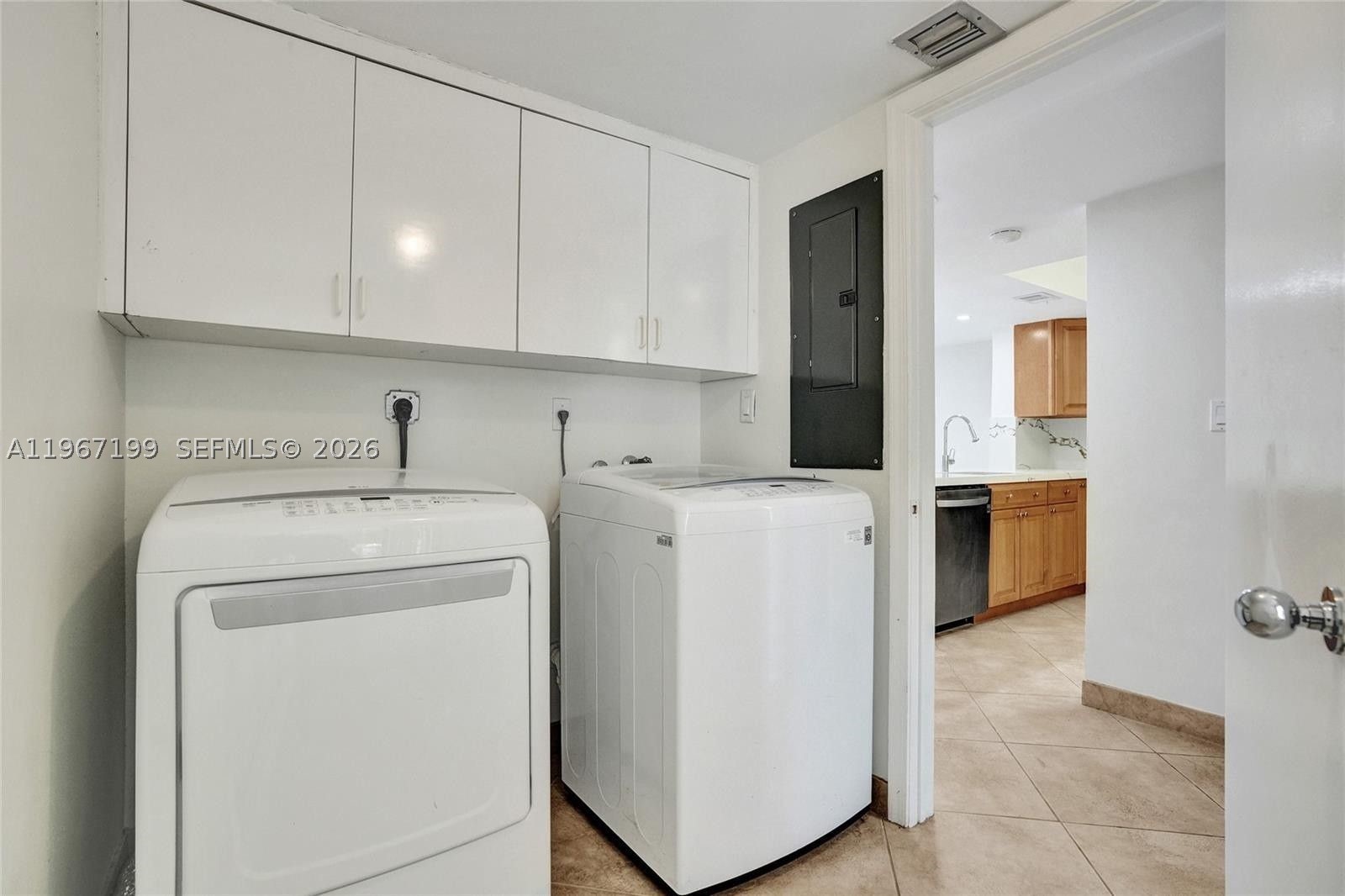LAKEVIEW TOWNHOUSES CONDO - Residential
