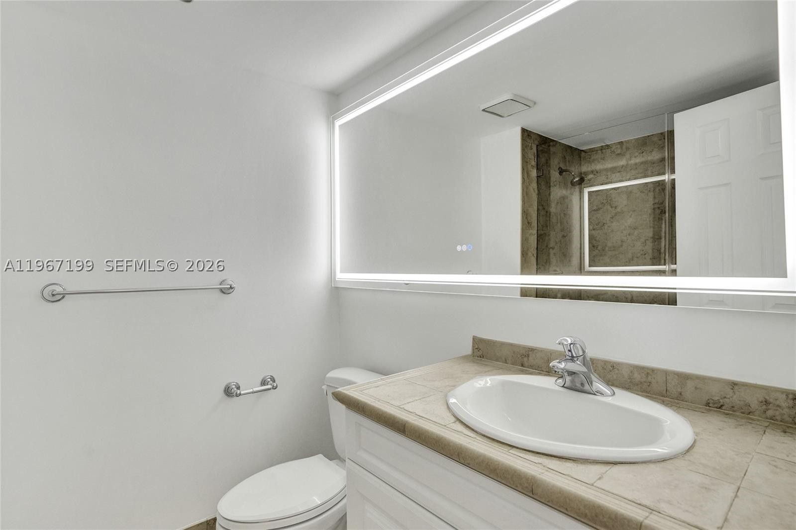 LAKEVIEW TOWNHOUSES CONDO - Residential