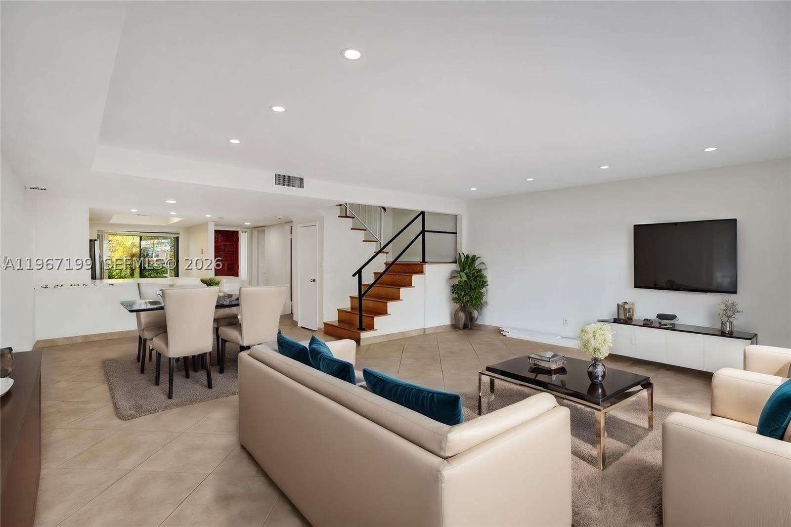 LAKEVIEW TOWNHOUSES CONDO - Residential