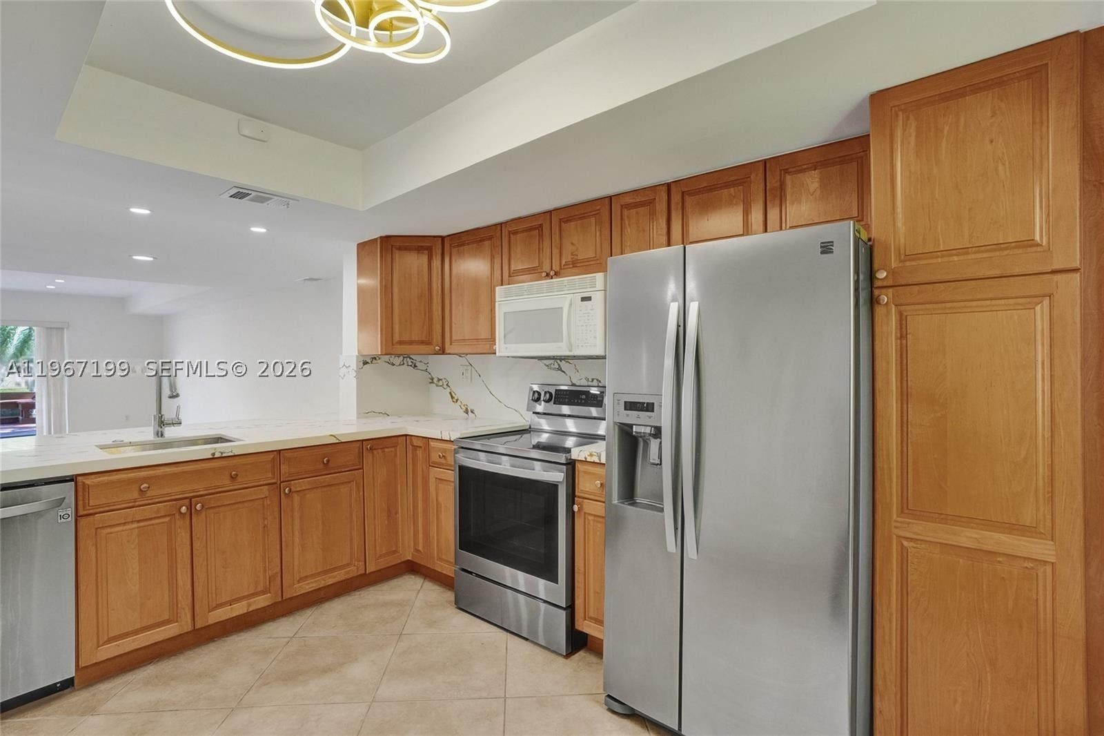 LAKEVIEW TOWNHOUSES CONDO - Residential