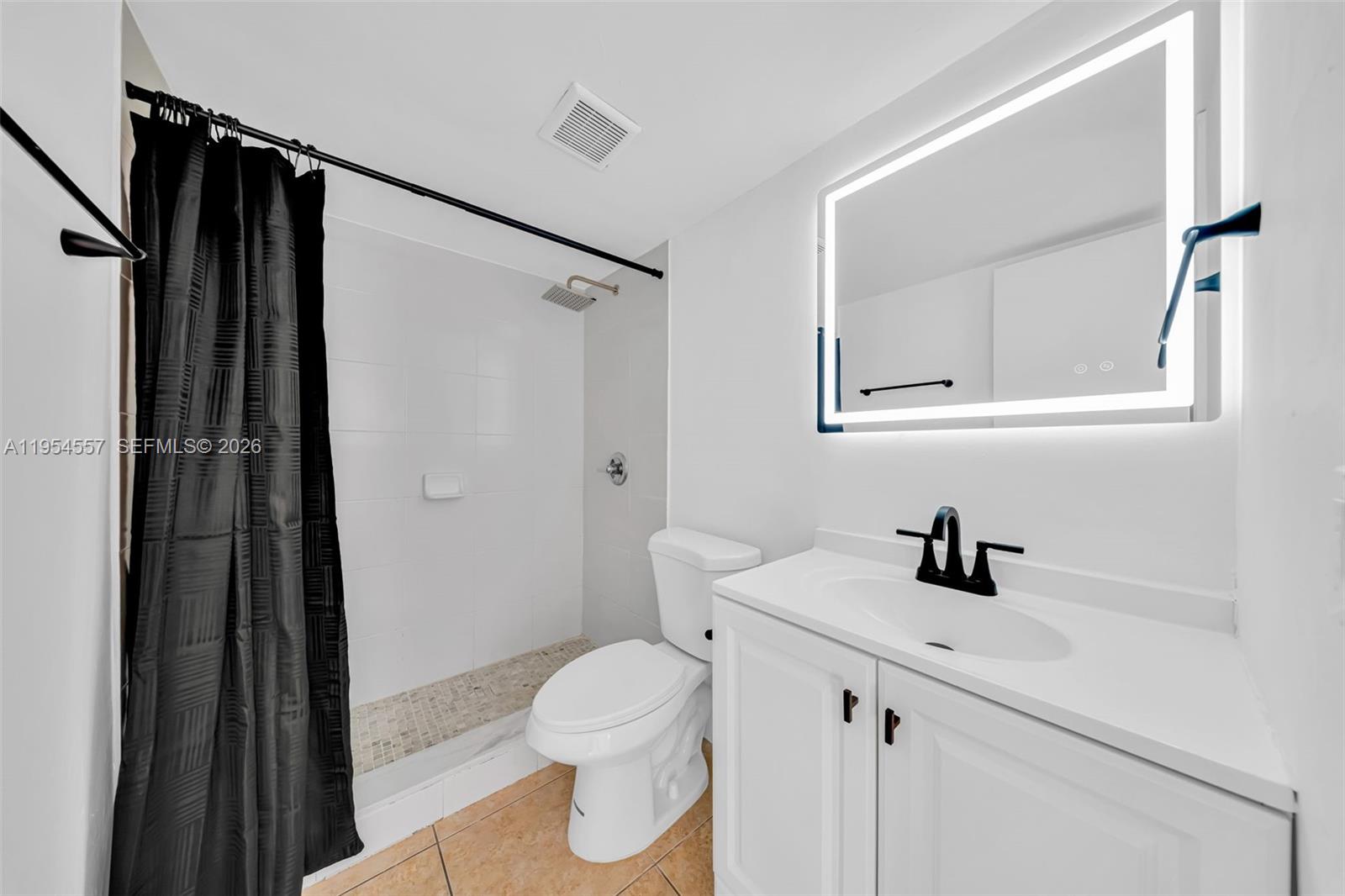 FONTAINEBLEAU GARDENS CON - Residential