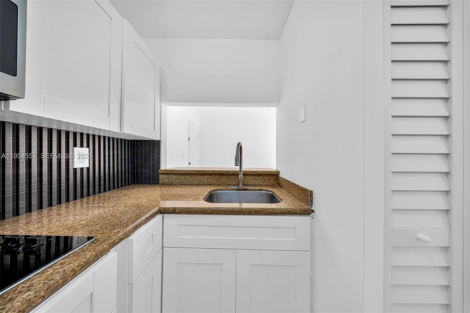 FONTAINEBLEAU GARDENS CON - Residential