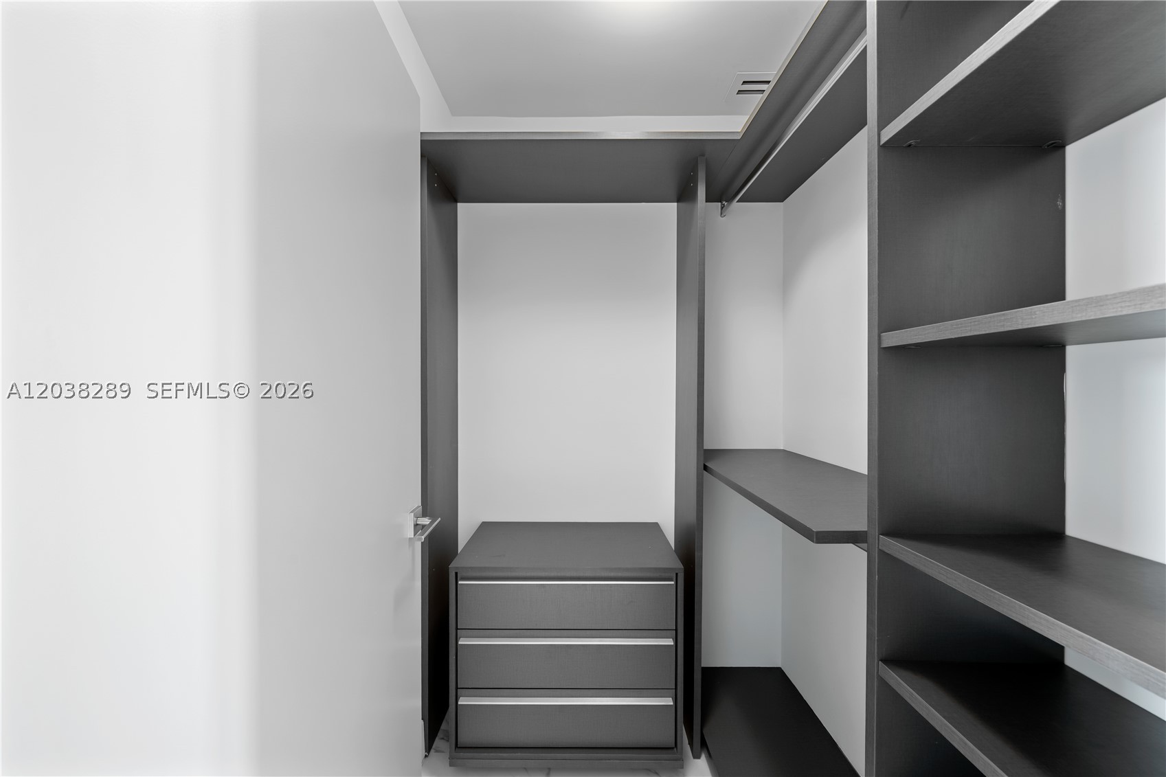 ONE PARAISO CONDO - Residential