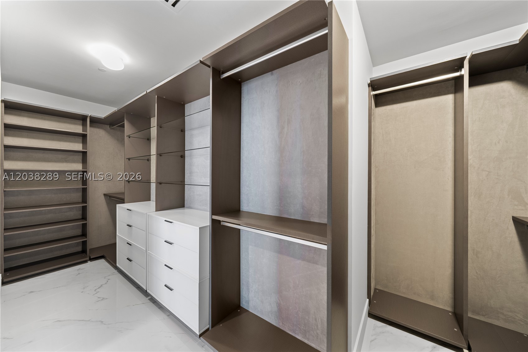 ONE PARAISO CONDO - Residential
