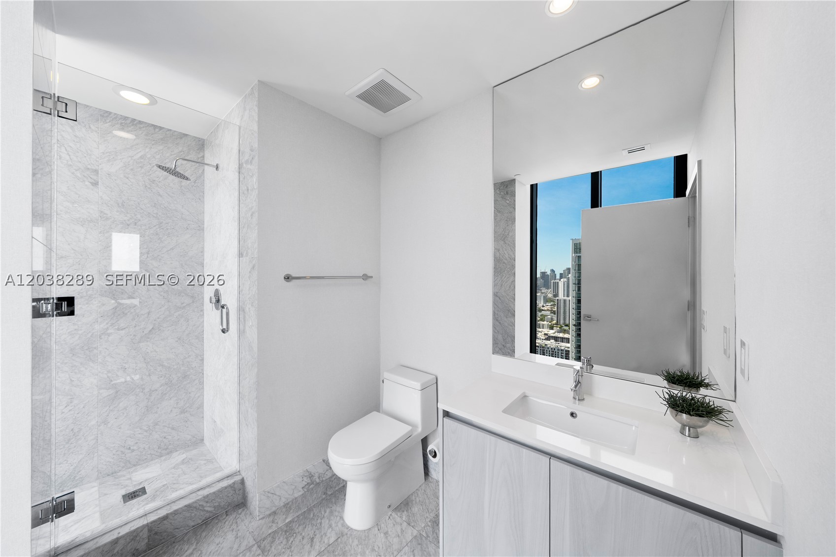 ONE PARAISO CONDO - Residential