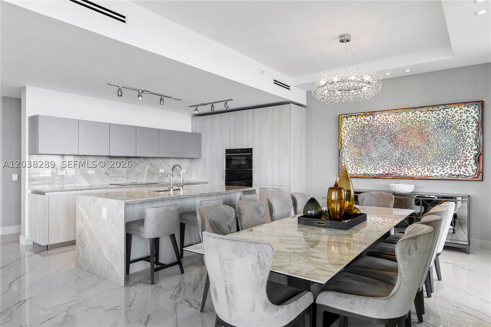 ONE PARAISO CONDO - Residential