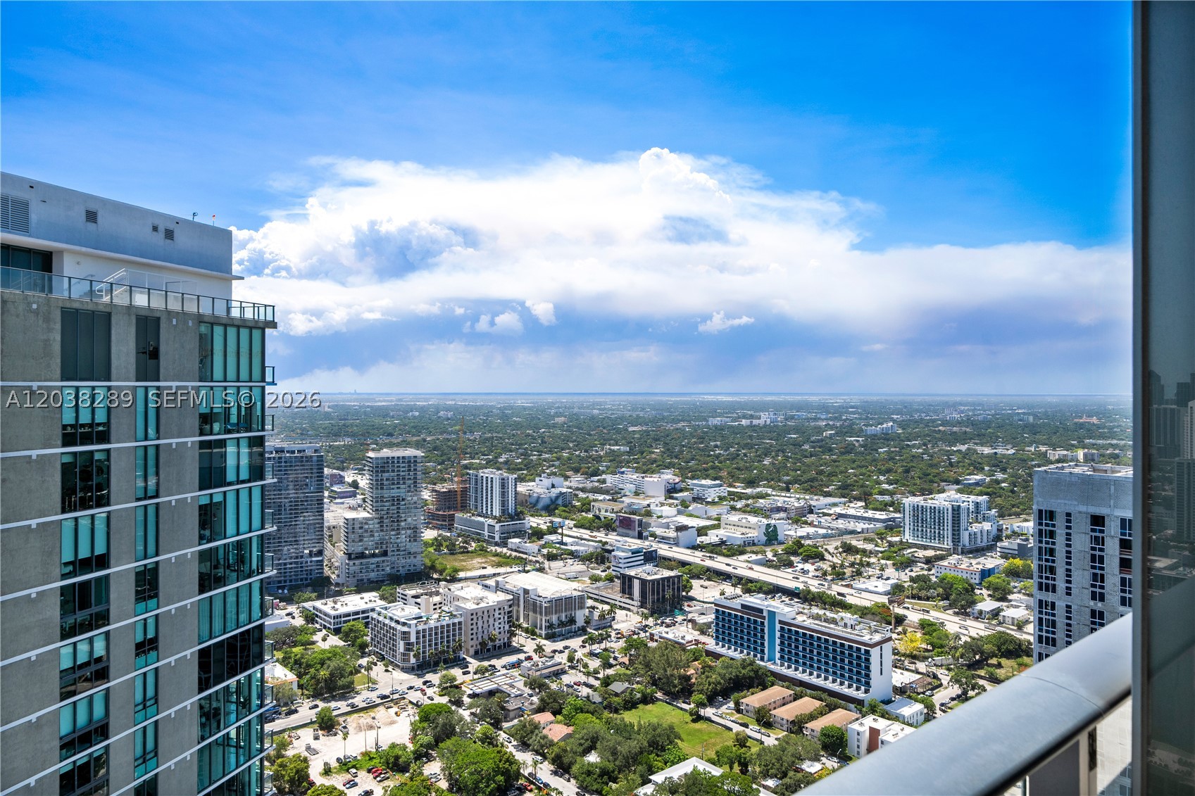 ONE PARAISO CONDO - Residential