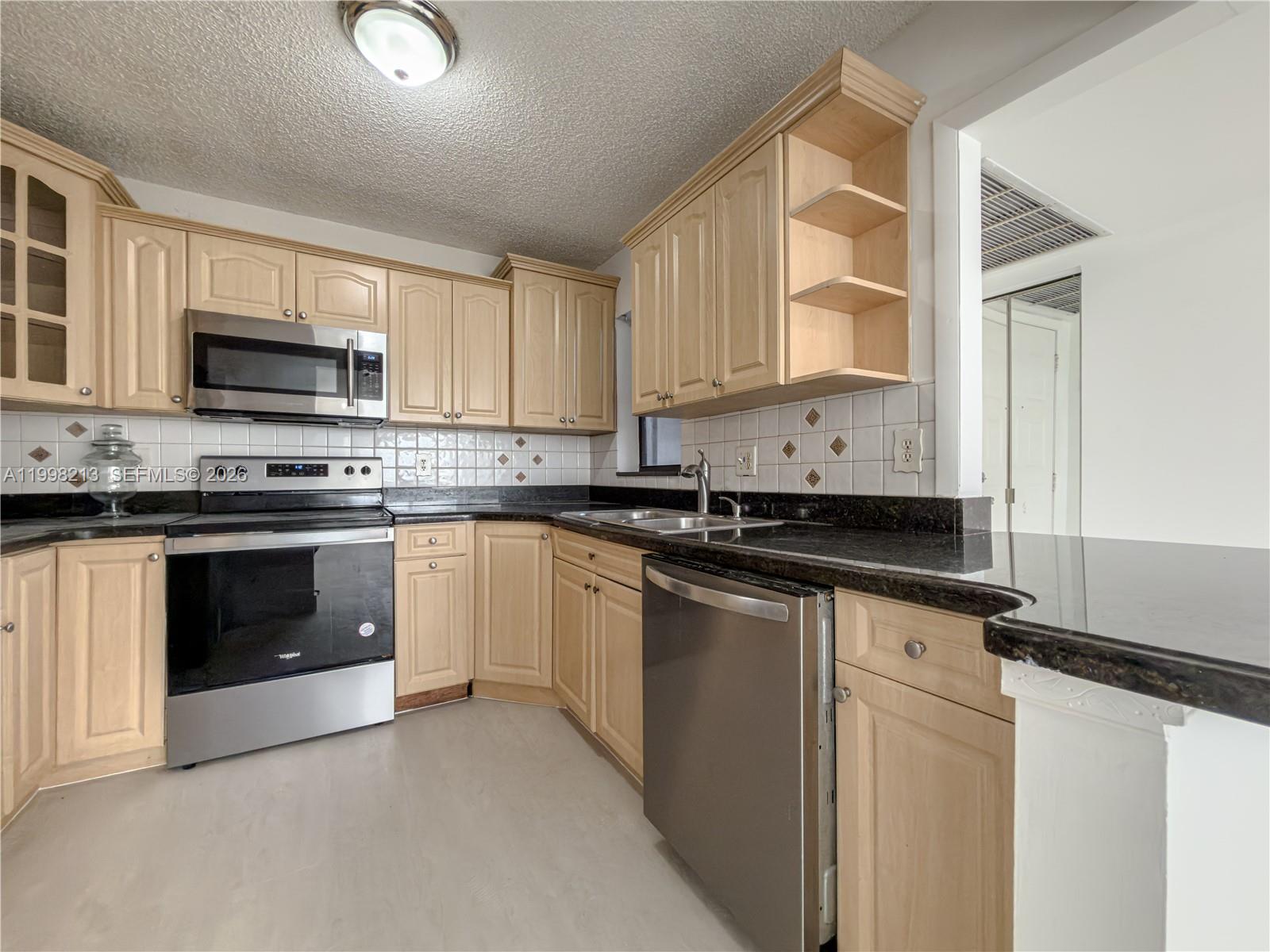 KARANDA VILLAGE VI-C COND - Residential