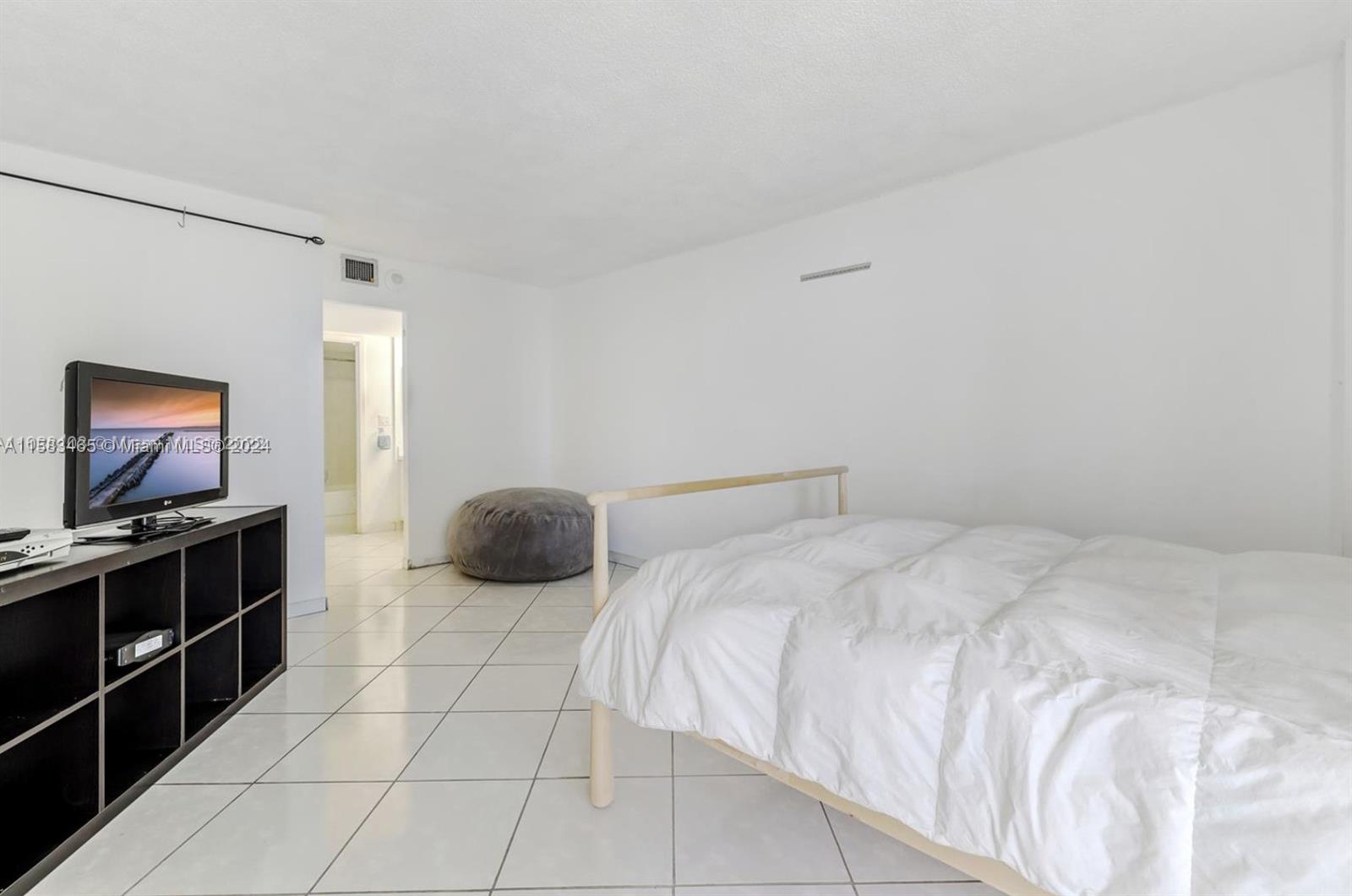 ARLEN HOUSE EAST CONDO - Residential