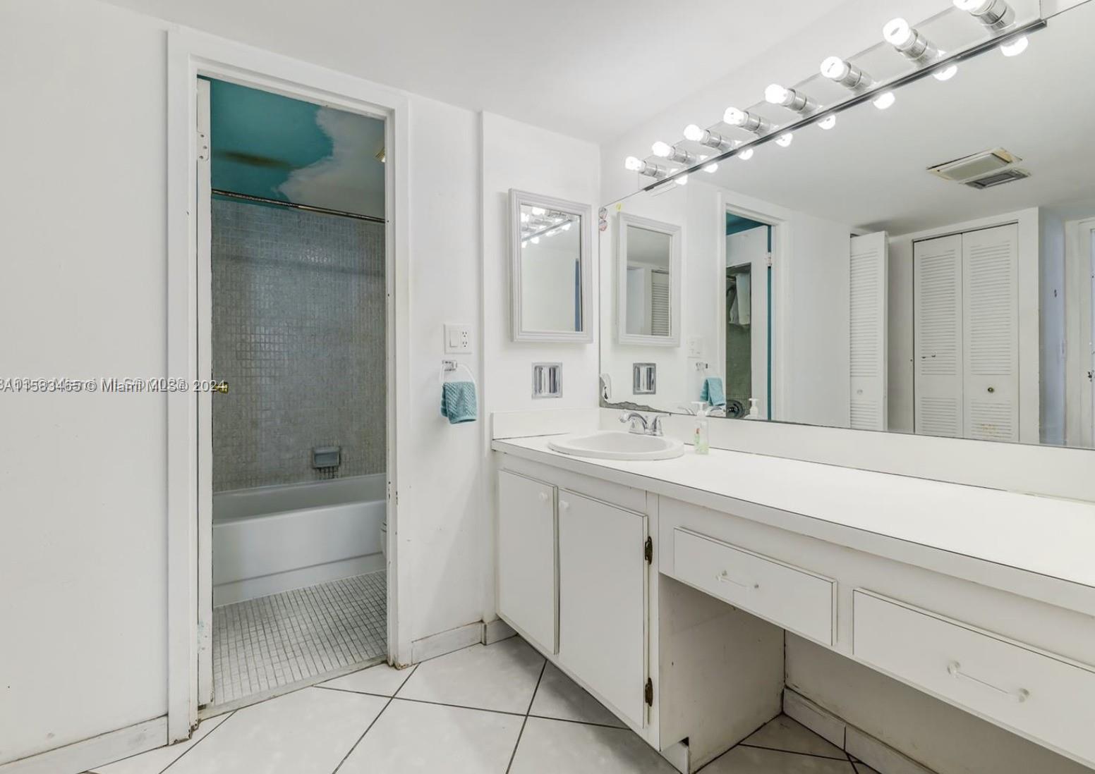 ARLEN HOUSE EAST CONDO - Residential