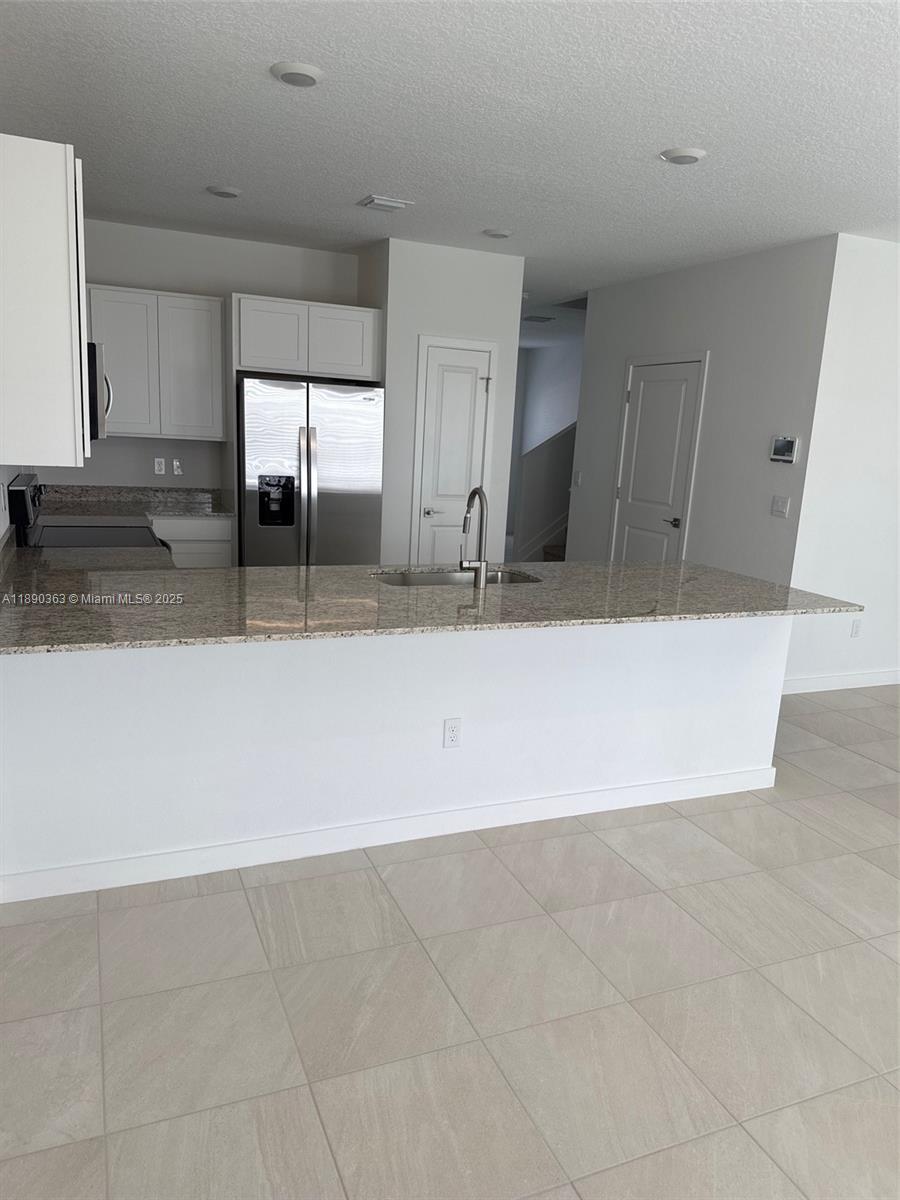 HAVERHILL COURTS - Residential Lease