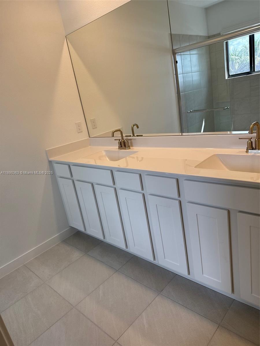 HAVERHILL COURTS - Residential Lease