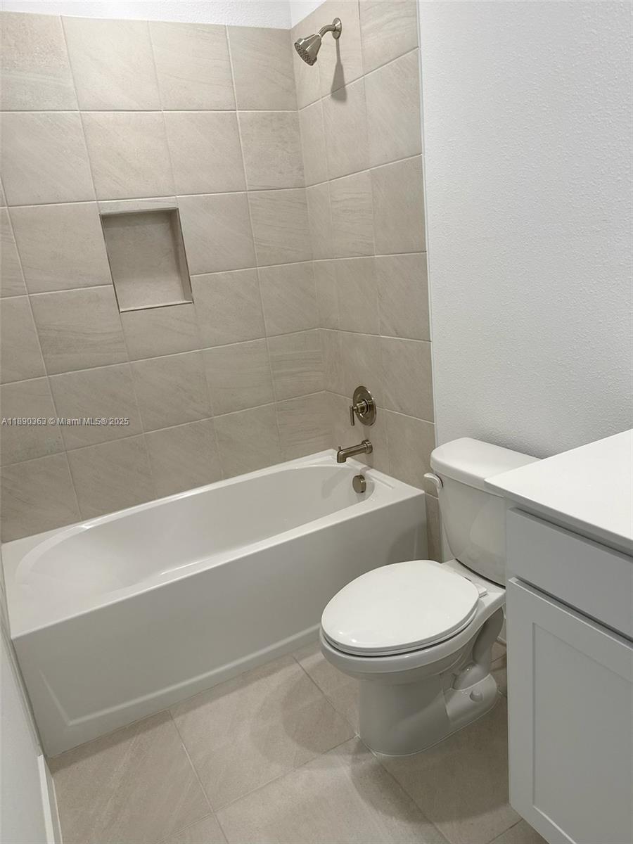HAVERHILL COURTS - Residential Lease