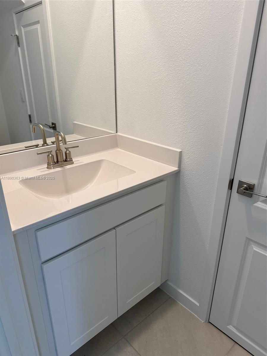 HAVERHILL COURTS - Residential Lease